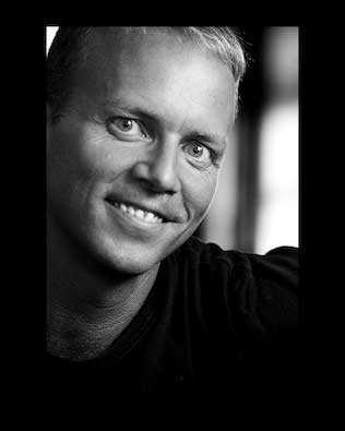 The School of Dance, Darryl Tracy